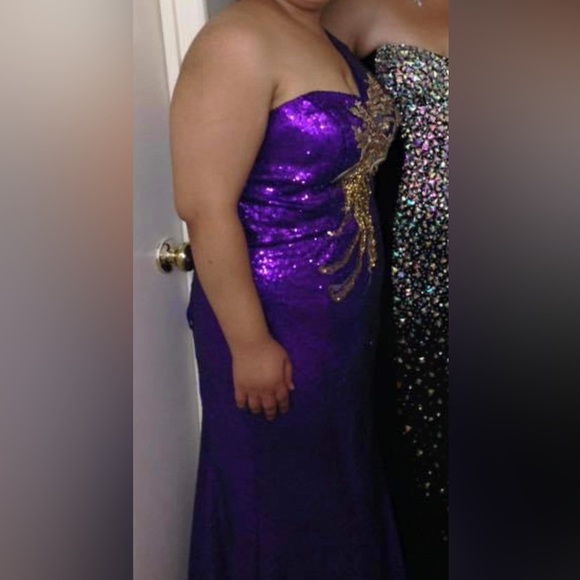 Party dress - Picture 2 of 4